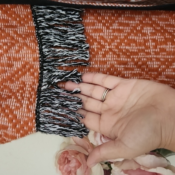 Boho Fringe Cardigan Poncho Vibes Cozy Fall Winter Lagenlook Fringe Large - Picture 8 of 11